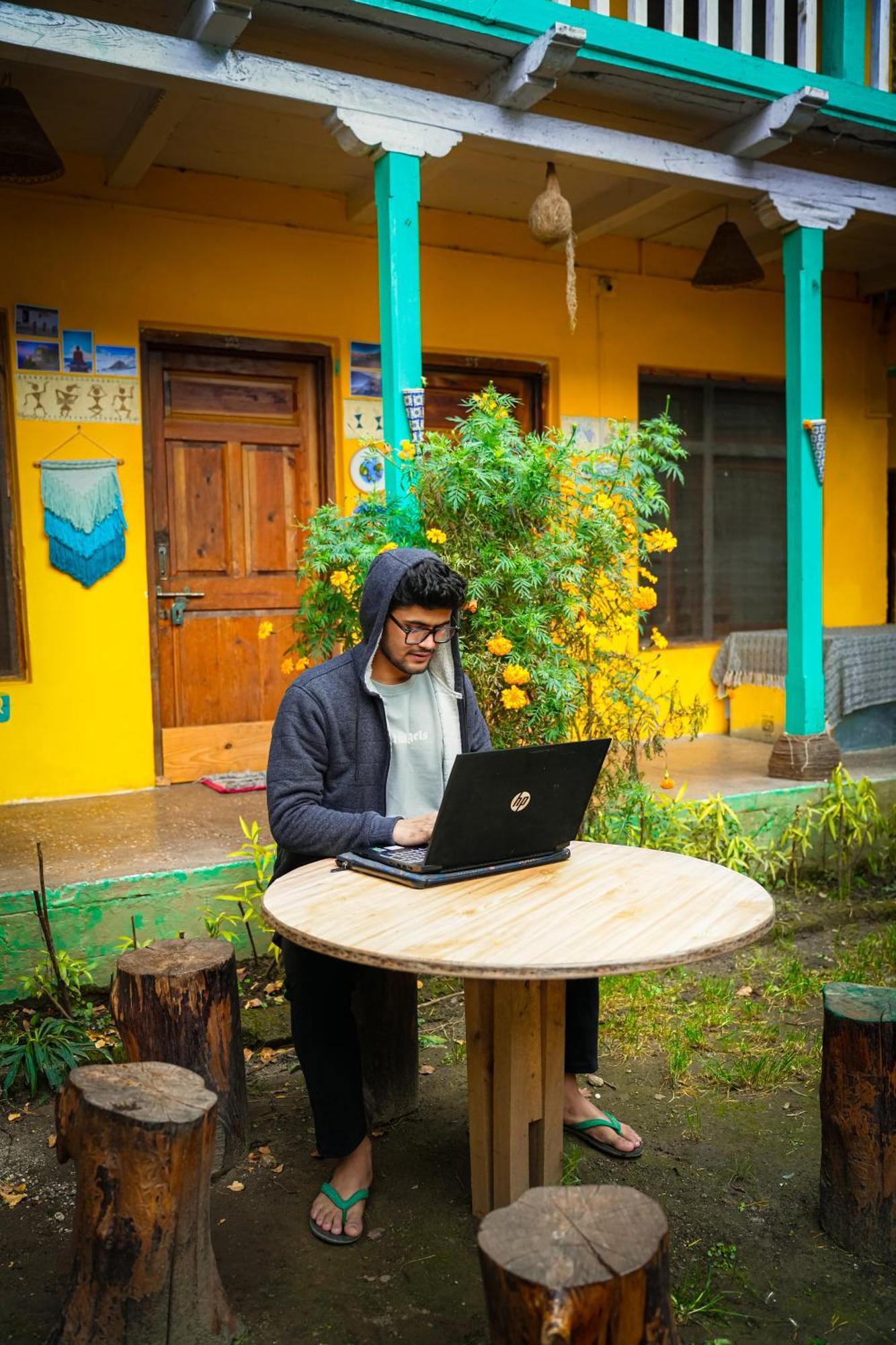 Yaarana Stay & Cafe, Vashisht, Manali 외부 사진