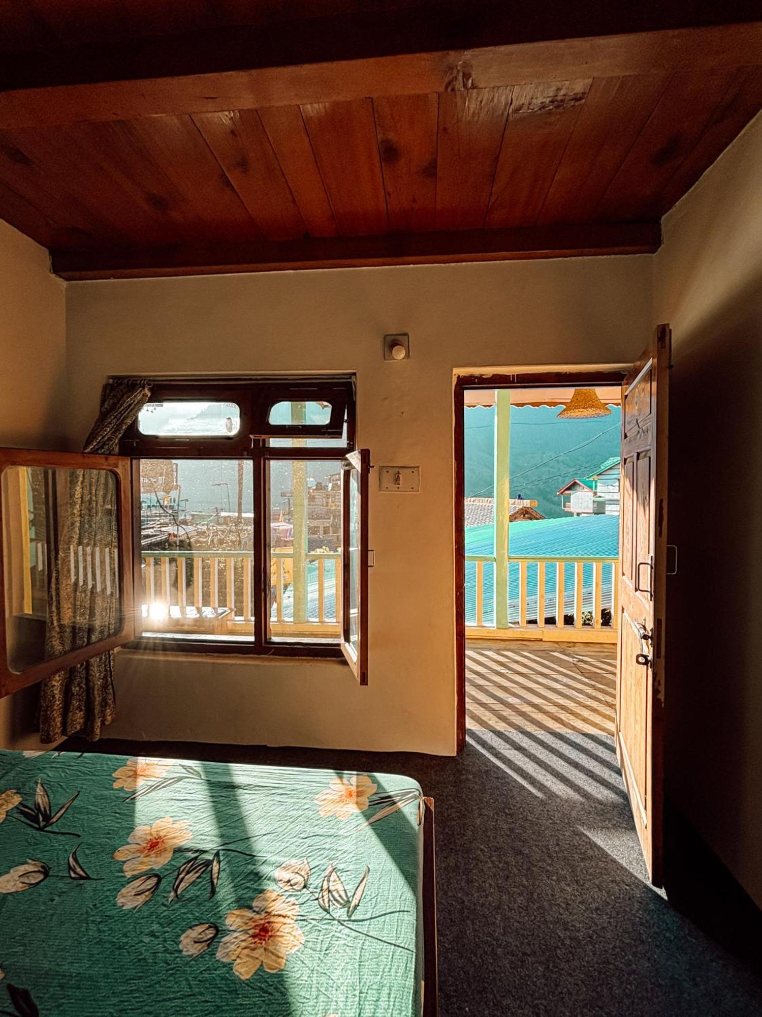 Yaarana Stay & Cafe, Vashisht, Manali 외부 사진